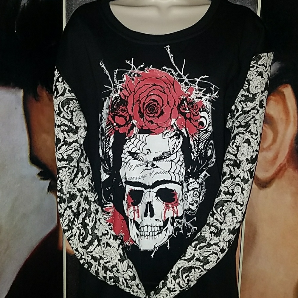 Too Fast Message of Pain Poem Frida Bleeding Skull Roses Oversize Sweatshirt